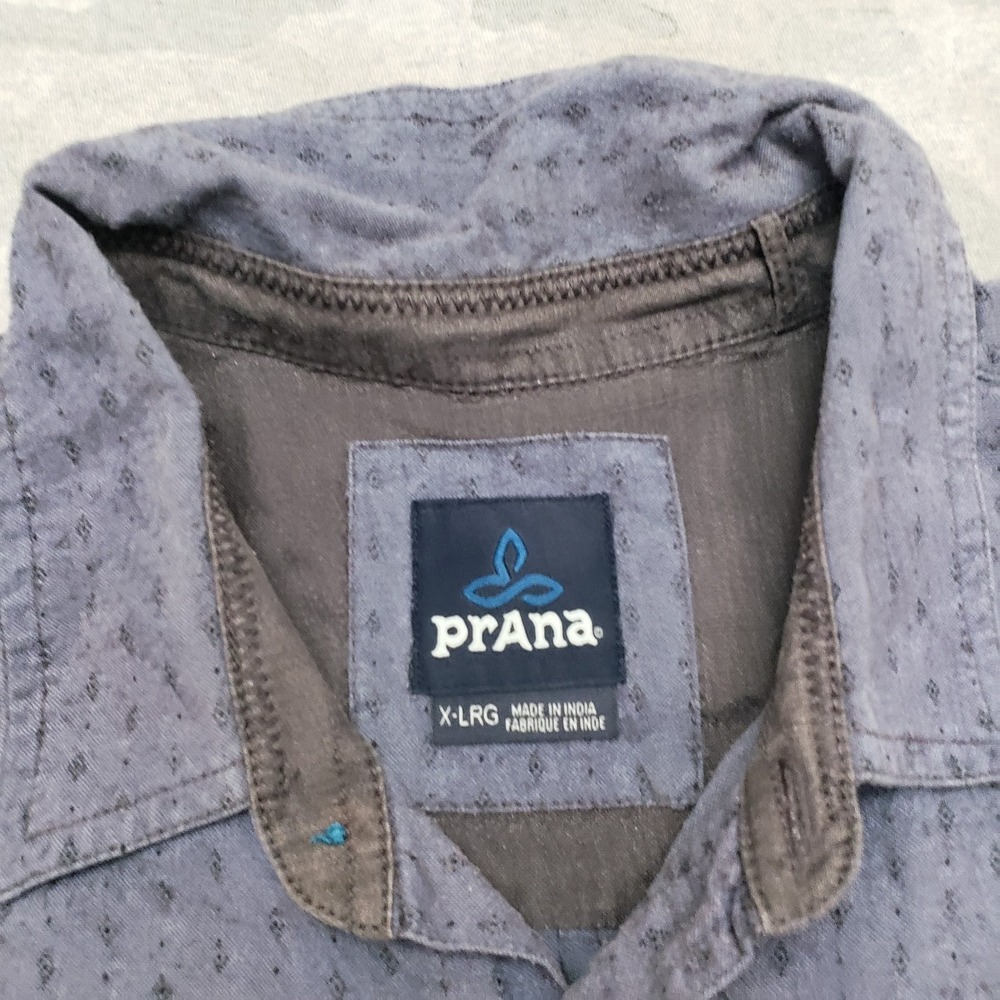 Prana Shirt Mens XL Blue Pockets Long Sleeve Button Up - Picture 4 of 9